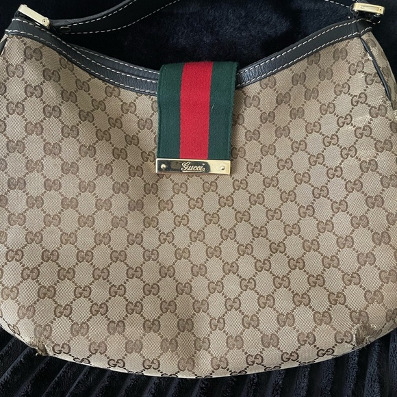 Authentic vintage Gucci Large Ladies web - Picture 1 of 6